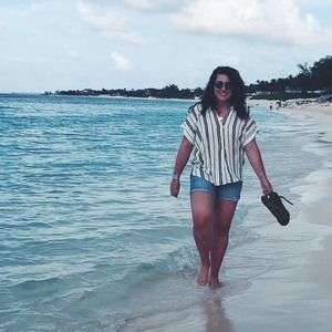 Meet your Posher, Olivia